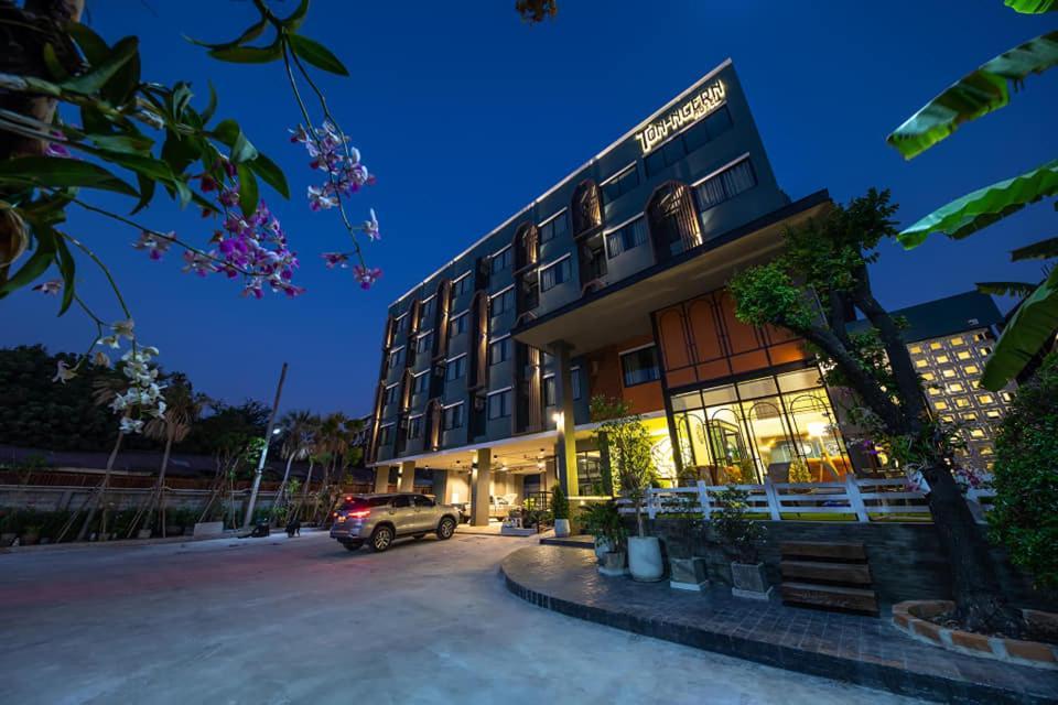 โรงแรมต้นเงิน Khon Kaen Exteriör bild